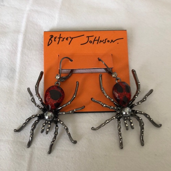 Betsey Johnson Hematite Tone Glampire Spider Drop Earrings Crystal Accents NWT - Picture 2 of 14